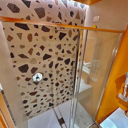 Farini Suites Wi-Fi Венеция Экстерьер фото