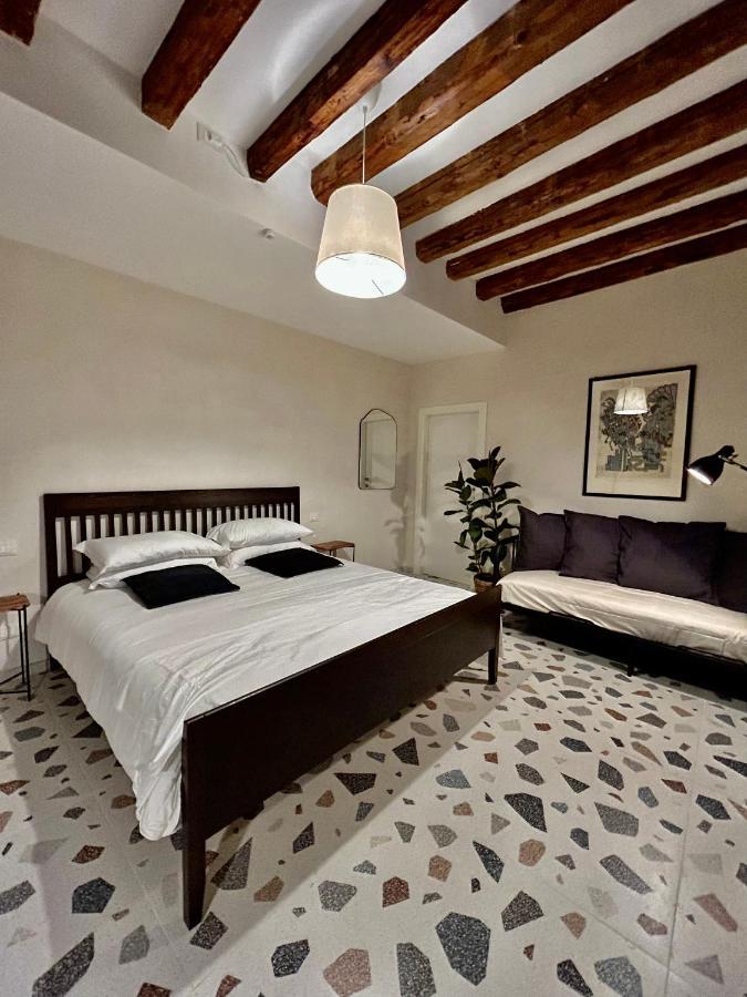 Farini Suites Wi-Fi Венеция Экстерьер фото