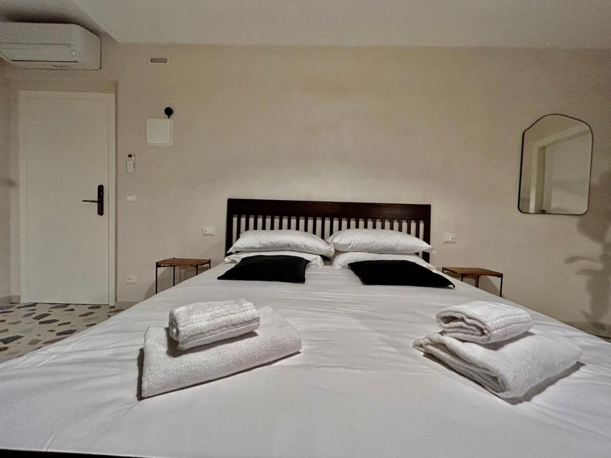 Farini Suites Wi-Fi Венеция Экстерьер фото