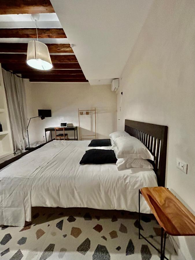 Farini Suites Wi-Fi Венеция Экстерьер фото