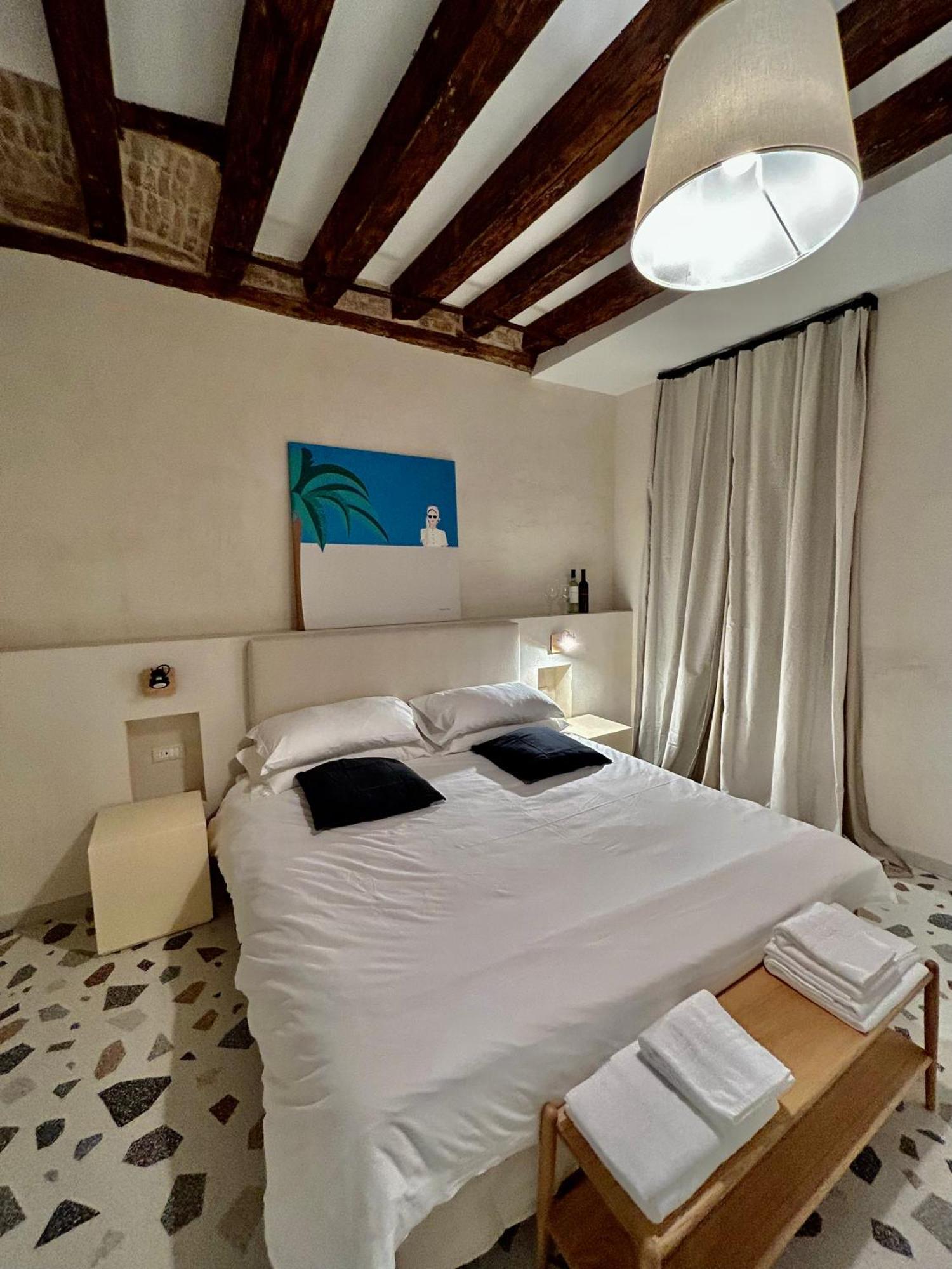 Farini Suites Wi-Fi Венеция Экстерьер фото